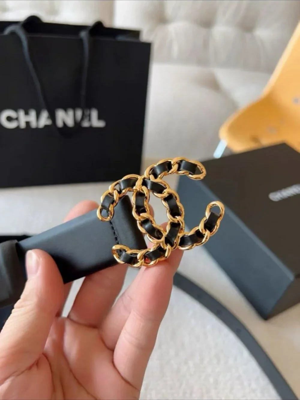CHANEL Black Smooth Leather Interlocking CC Chain Inlay Buckle Belt